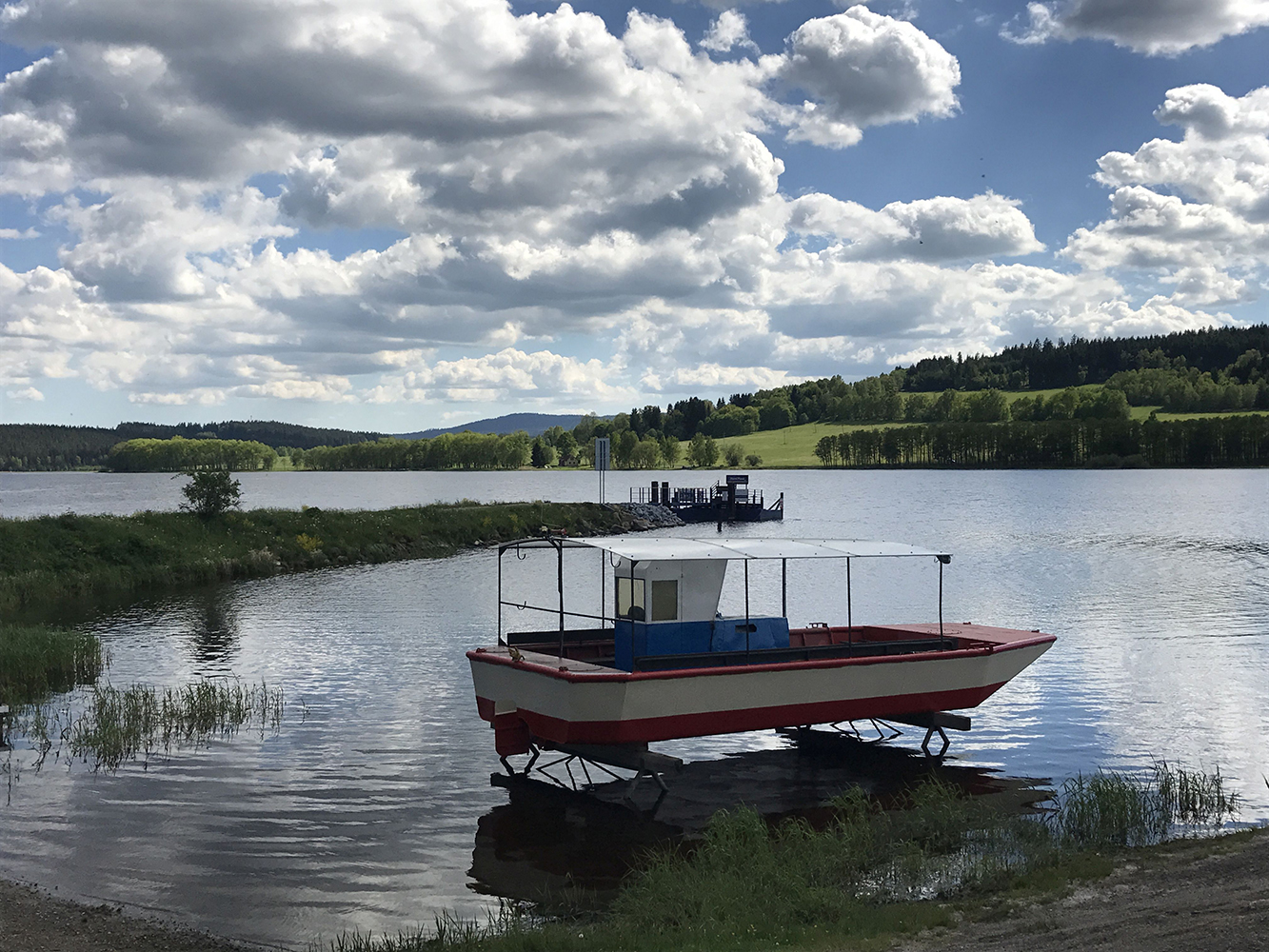 lipnolake_czech_republic.jpg