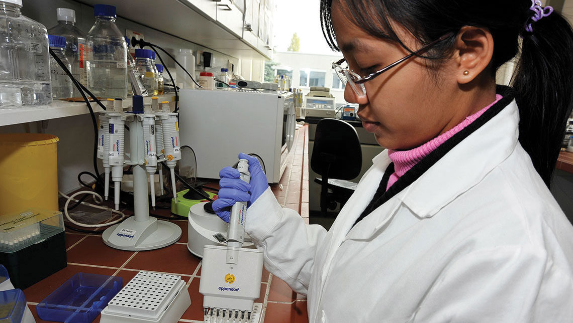 molecular-laboratory-myanmar-3-1140-.jpg