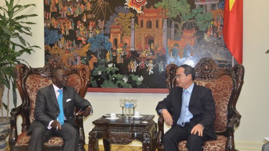 DDG_visit_Vietnam