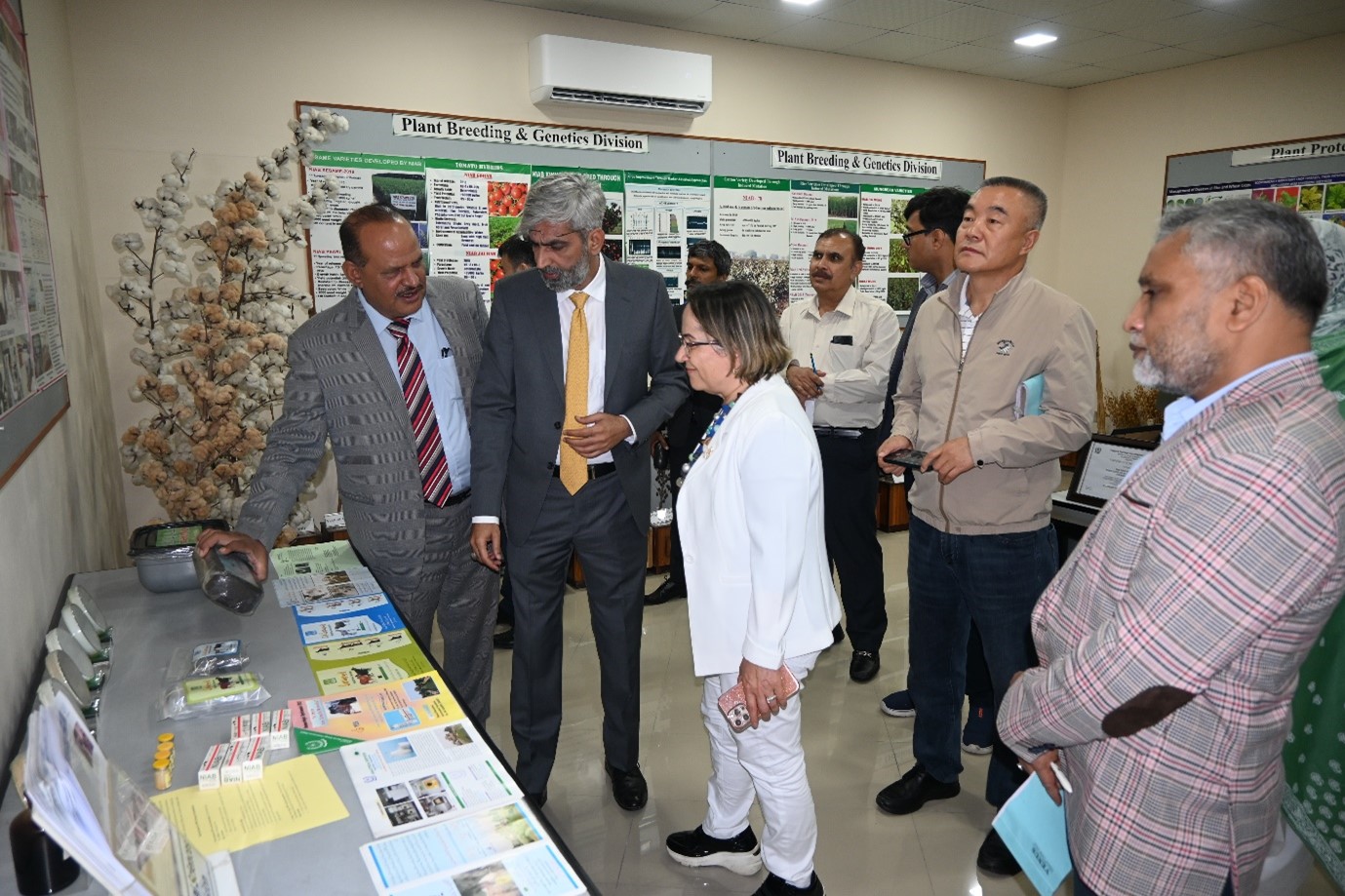 visiting_the_plant_breeding_genetics_division_atoms4food_assessment_mission.jpg